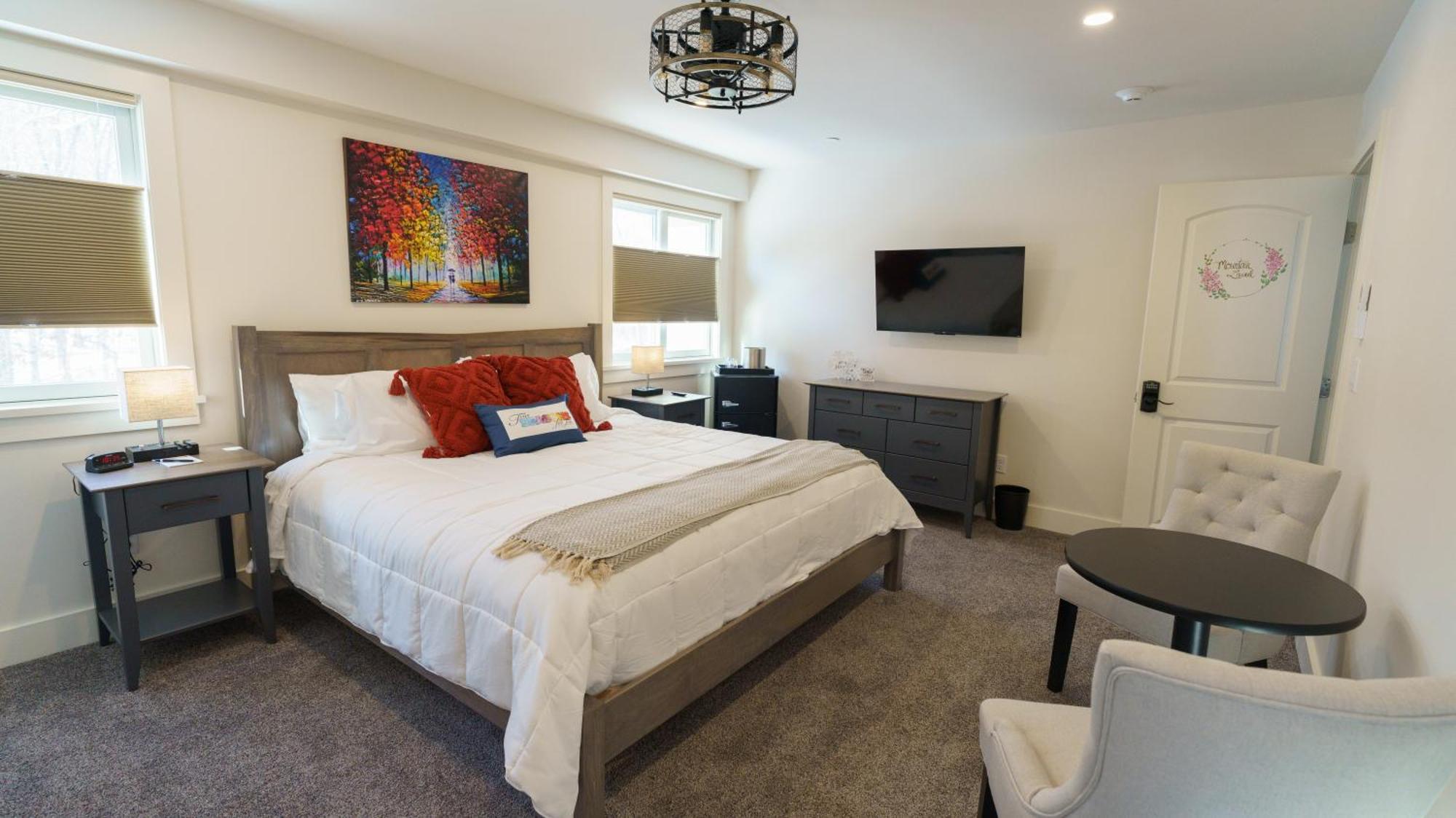 Four Seasons For Fun Bed & Breakfast Lakeville Bagian luar foto
