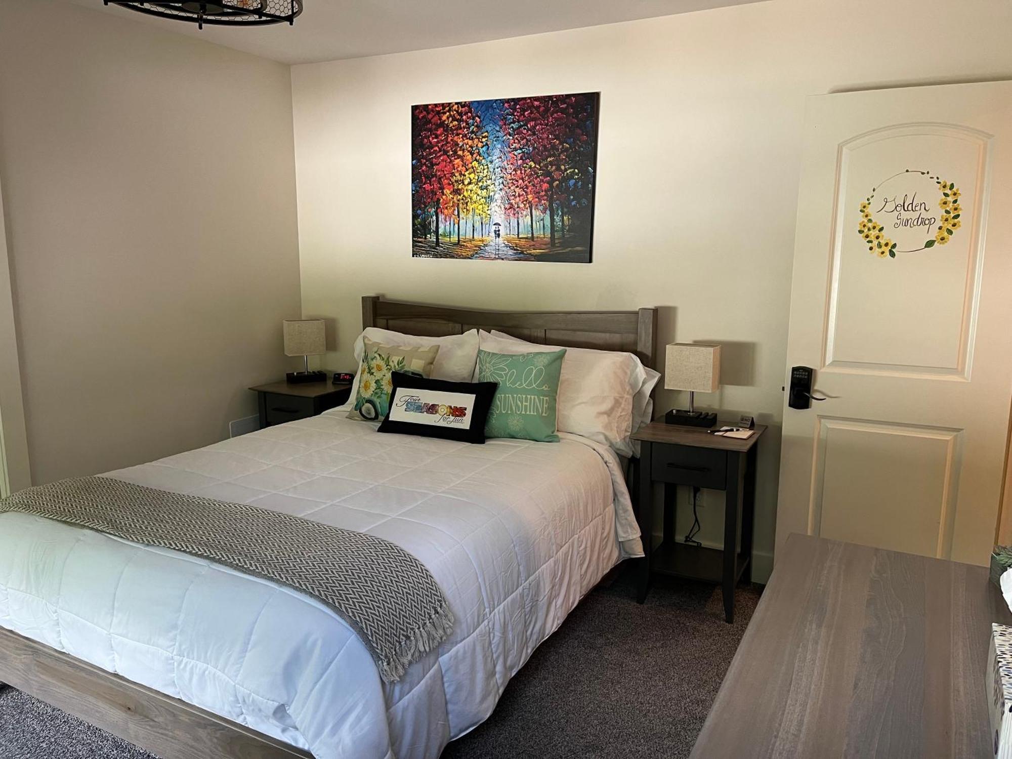 Four Seasons For Fun Bed & Breakfast Lakeville Bagian luar foto