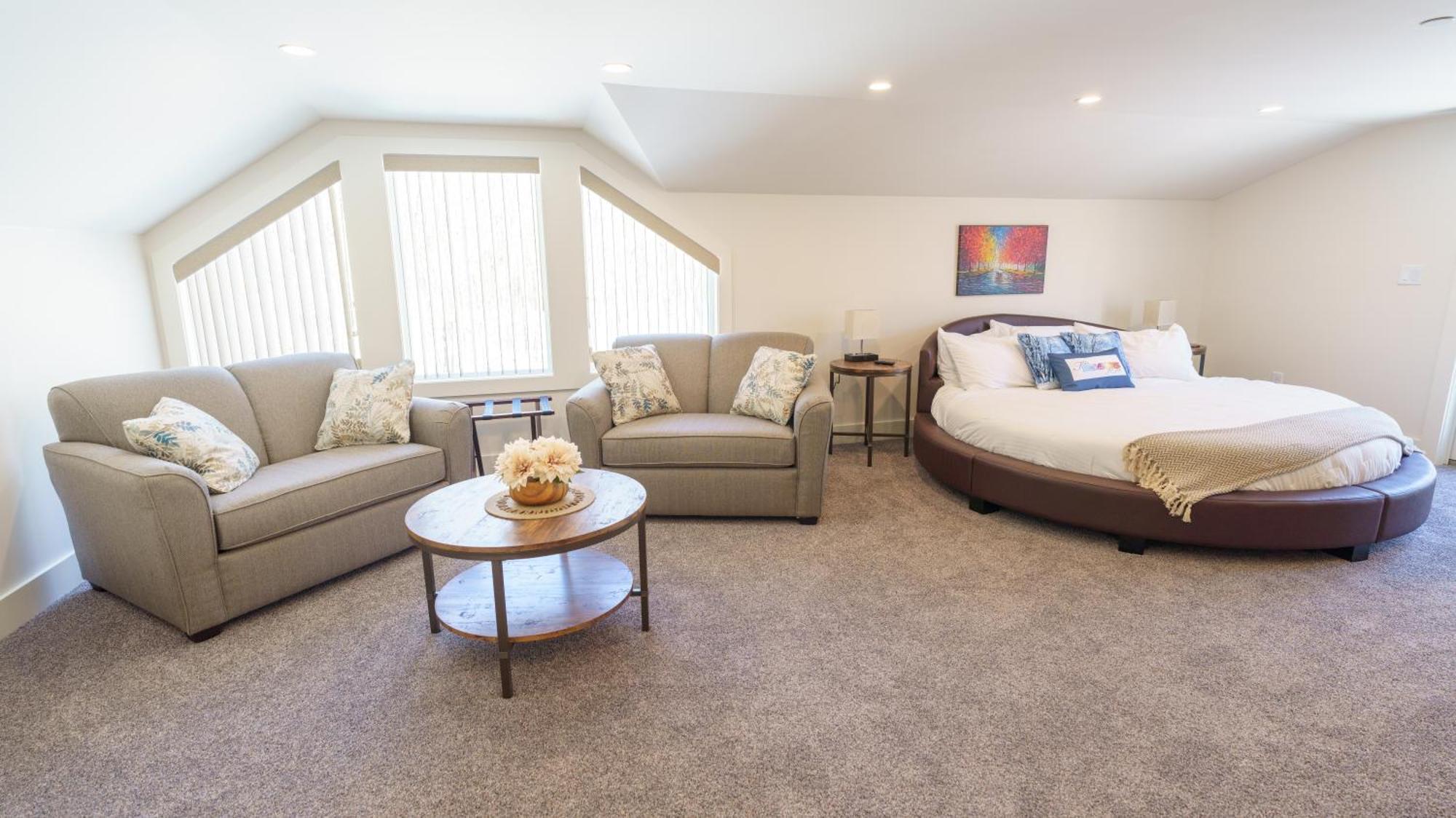 Four Seasons For Fun Bed & Breakfast Lakeville Bagian luar foto