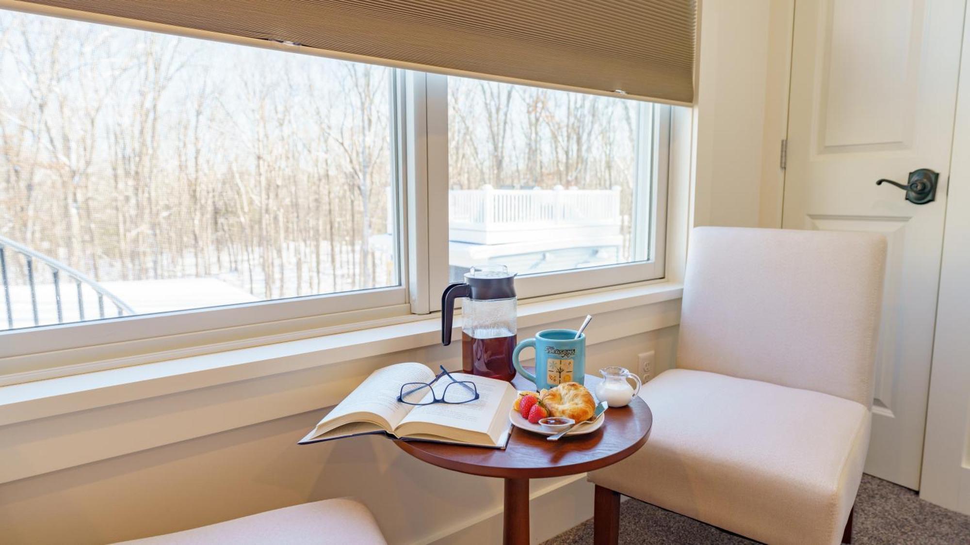 Four Seasons For Fun Bed & Breakfast Lakeville Bagian luar foto