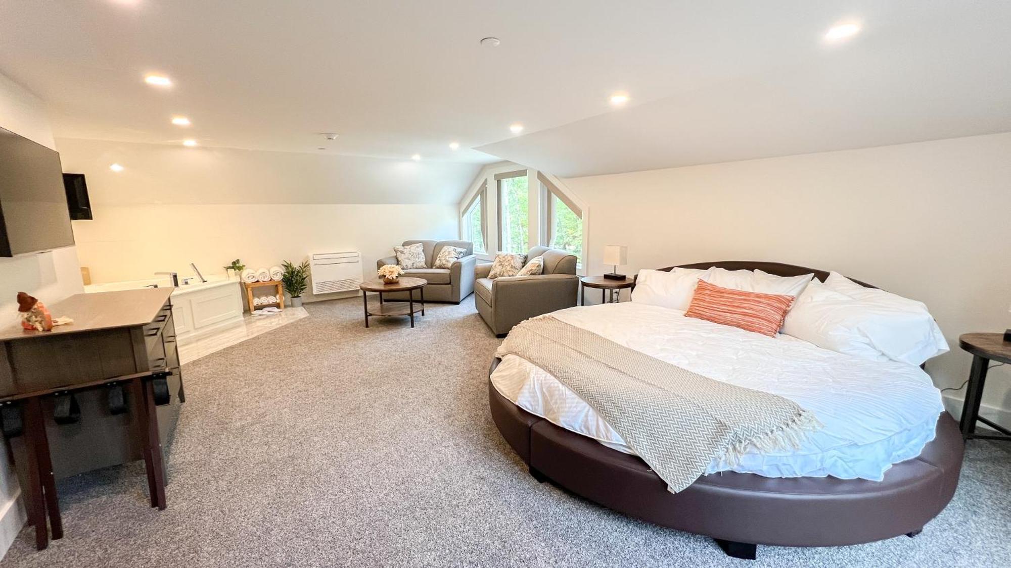 Four Seasons For Fun Bed & Breakfast Lakeville Bagian luar foto